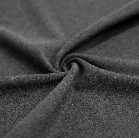 Compared with ordinary fleece fabrics, what are the advantages of this thermal fabric?