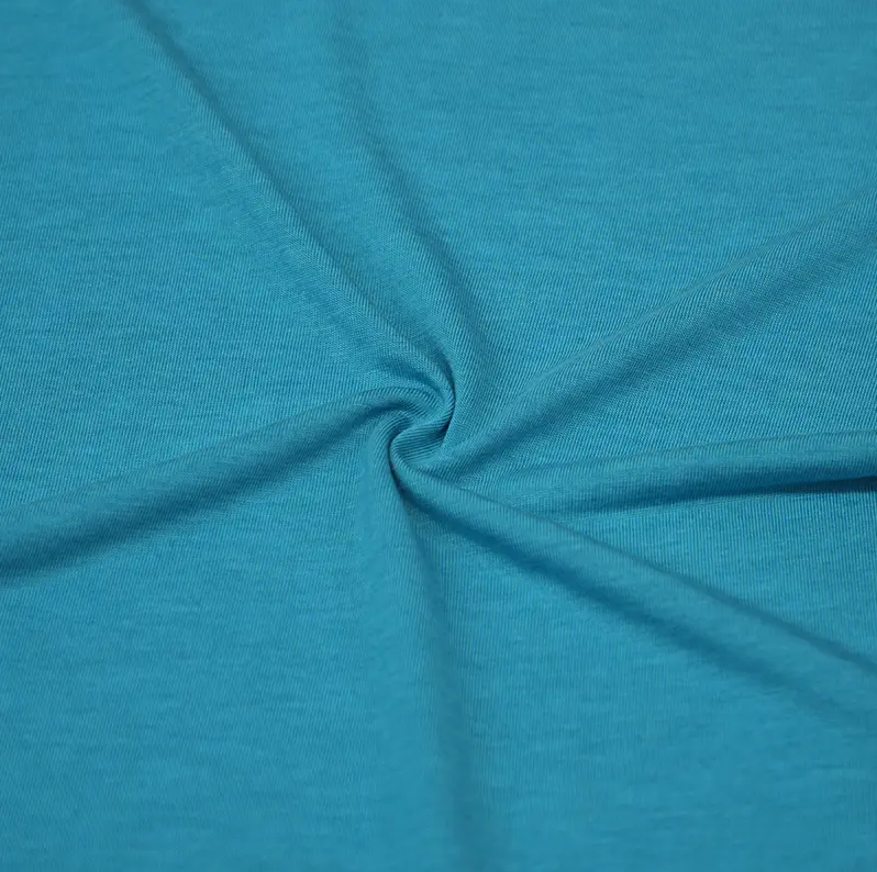 What are the core differences between wool and cashmere fabrics?